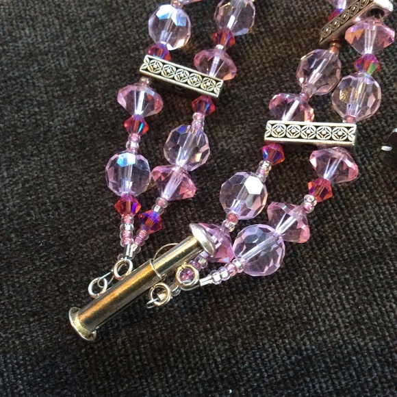 Hand beaded artisan bracelet - Picture 10 of 13